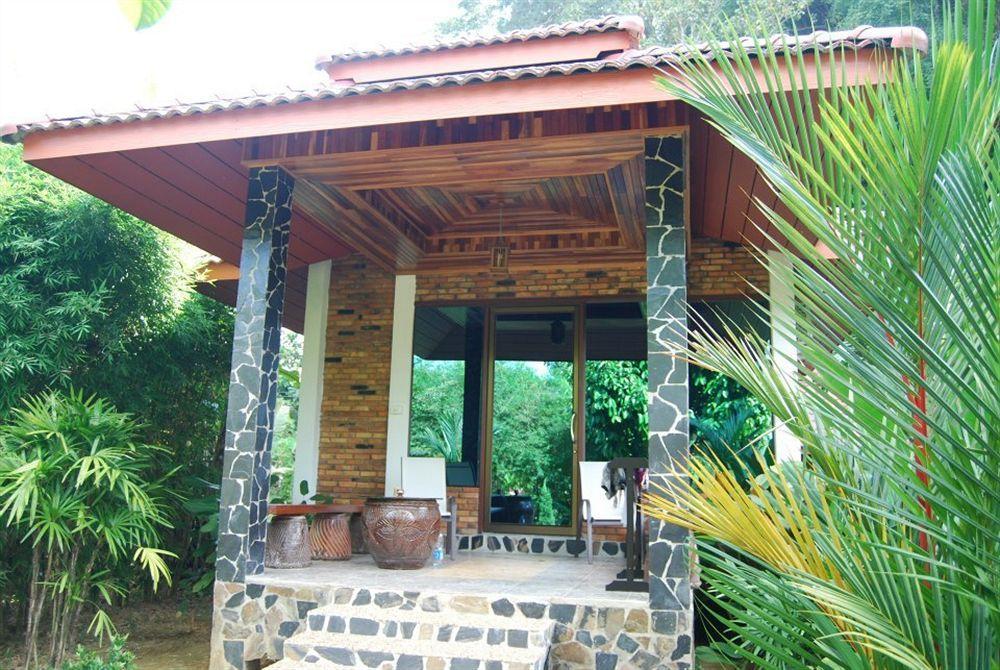 Khao Sok Riverside Cottage Khao Sok National Park Extérieur photo